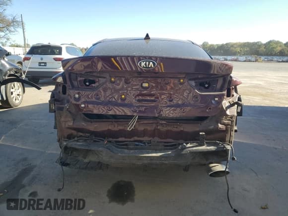 ✅ 2020 Kia Optima LX • VIN: 5XXGT4L39LG397892 • Lot: 86288325. Listed on Copart with 71,556 mi. Free auction sales archive from the USA and detailed vehicle history report at DreamBid. Image 6.