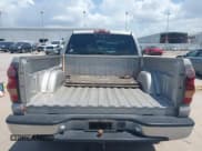 ✅ 2005 Chevrolet Silverado 1500 Work Truck • VIN: 1GCEC14X25Z114160 • Лот: 42547154. Опубликован ранее на IAAI с пробегом Не указан. Бесплатный доступ к архиву аукционных продаж из США и подробный отчёт об истории автомобиля на DreamBid. Изображение 16.