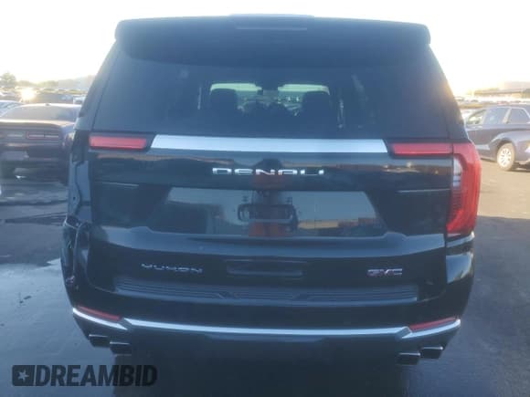 ✅ 2025 GMC Yukon Denali • VIN: 1GKS2DRL5SR250330 • Лот: 85147565. Опубликован ранее на Copart с пробегом 16 567 миль. Бесплатный доступ к архиву аукционных продаж из США и подробный отчёт об истории автомобиля на DreamBid. Изображение 6.