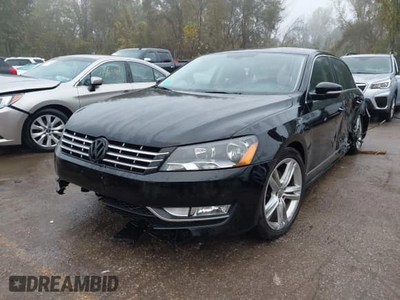 ✅ 2015 Volkswagen Passat SEL Premium • VIN: 1VWCV7A35FC022497 • Lot: 43546687. Listed on IAAI with 159,151 mi. Free auction sales archive from the USA and detailed vehicle history report at DreamBid. Image 2.