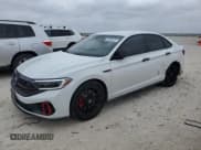 ✅ 2024 Volkswagen Jetta 40th Anniversary Edition • VIN: 3VW8T7BUXRM036014 • Лот: 44445725. Опубликован ранее на Copart с пробегом 4 625 миль. Бесплатный доступ к архиву аукционных продаж из США и подробный отчёт об истории автомобиля на DreamBid. Изображение 1.