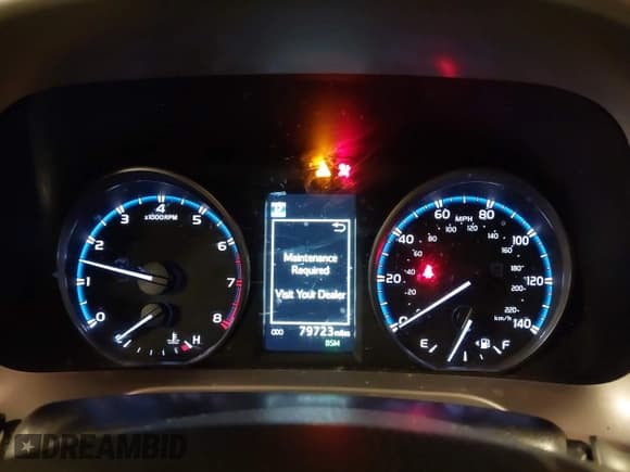 ✅ 2018 Toyota RAV4 XLE • VIN: JTMRFREV4JJ242736 • Лот: 43561158. Опубликован ранее на IAAI с пробегом 79 723 миль. Бесплатный доступ к архиву аукционных продаж из США и подробный отчёт об истории автомобиля на DreamBid. Изображение 7.