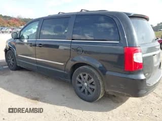 ✅ 2015 Chrysler Town & Country Touring • VIN: 2C4RC1BG4FR552338 • Lot: 43649993. Wystawiony na IAAI z przebiegiem 205 180 mil. Bezpłatny archiwum sprzedaży aukcyjnych z USA i szczegółowy raport historii pojazdu na DreamBid. Zdjęcie 3.