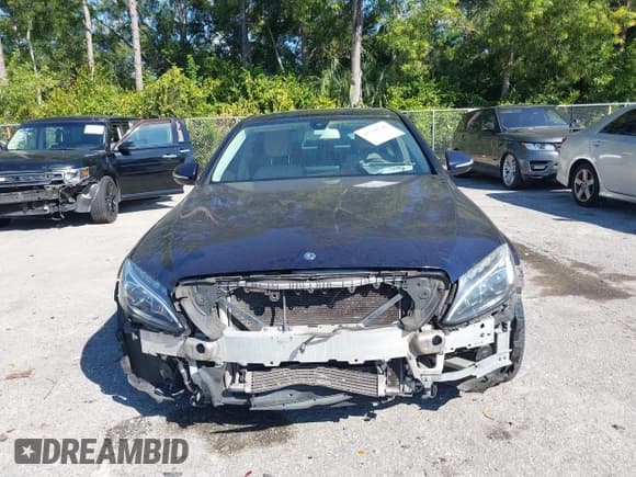 ✅ 2015 Mercedes-Benz C 300 • VIN: 55SWF4JB8FU044367 • Лот: 43716730. Опубликован ранее на IAAI с пробегом 154 322 миль. Бесплатный доступ к архиву аукционных продаж из США и подробный отчёт об истории автомобиля на DreamBid. Изображение 6.