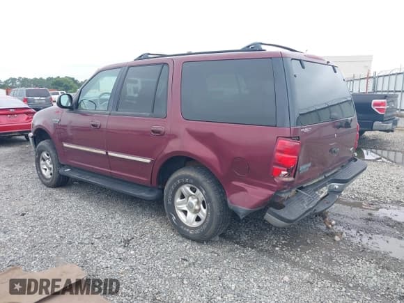✅ 1998 Ford Expedition XLT • VIN: 1FMPU18L4WLA98895 • Lot: 42917645. Wystawiony na IAAI z przebiegiem 170 290 mil. Bezpłatny archiwum sprzedaży aukcyjnych z USA i szczegółowy raport historii pojazdu na DreamBid. Zdjęcie 3.