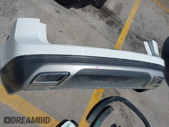 ✅ 2018 Volkswagen Atlas S • VIN: 1V2AR2CA4JC556255 • Lot: 42408779. Wystawiony na IAAI z przebiegiem 142 427 mil. Bezpłatny archiwum sprzedaży aukcyjnych z USA i szczegółowy raport historii pojazdu na DreamBid. Zdjęcie 18.