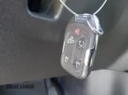 ✅ 2021 Chevrolet Silverado 1500 RST • VIN: 3GCPWDED1MG328271 • Lot: 42816721. Wystawiony na IAAI z przebiegiem 47 790 mil. Bezpłatny archiwum sprzedaży aukcyjnych z USA i szczegółowy raport historii pojazdu na DreamBid. Zdjęcie 11.