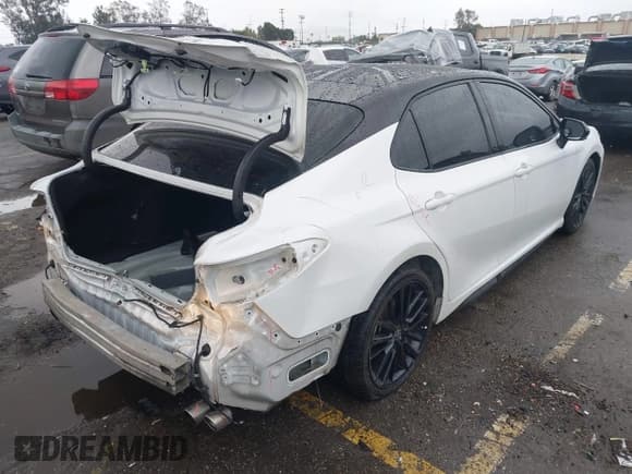 ✅ 2022 Toyota Camry XSE • VIN: 4T1K61AK2NU024311 • Lot: 43733700. Listed on IAAI with 143,279 mi. Free auction sales archive from the USA and detailed vehicle history report at DreamBid. Image 4.