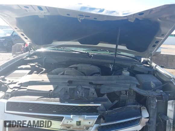 ✅ 2011 Chevrolet Tahoe LT • VIN: 1GNSKBE02BR335628 • Lot: 43777550. Wystawiony na IAAI z przebiegiem 225 371 mil. Bezpłatny archiwum sprzedaży aukcyjnych z USA i szczegółowy raport historii pojazdu na DreamBid. Zdjęcie 10.