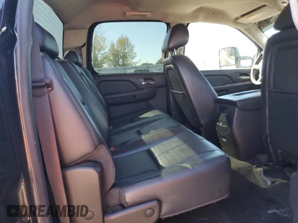 ✅ 2013 Chevrolet Silverado 2500HD LTZ • VIN: 1GC1KYC81DF195074 • Lot: 81772875. Wystawiony na Copart z przebiegiem 257 121 mil. Bezpłatny archiwum sprzedaży aukcyjnych z USA i szczegółowy raport historii pojazdu na DreamBid. Zdjęcie 10.