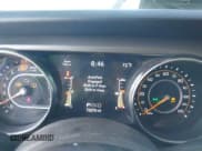 ✅ 2019 Jeep Wrangler Unlimited Sport S • VIN: 1C4HJXDN4KW570520 • Lot: 42317280. Wystawiony na IAAI z przebiegiem 73 275 mil. Bezpłatny archiwum sprzedaży aukcyjnych z USA i szczegółowy raport historii pojazdu na DreamBid. Zdjęcie 7.