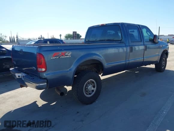 ✅ 2004 Ford F-350 XL • VIN: 1FTSW31P14ED69690 • Lot: 43571515. Listed on IAAI with 205,376 mi. Free auction sales archive from the USA and detailed vehicle history report at DreamBid. Image 4.