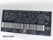 ✅ 2024 Toyota Crown XLE • VIN: JTDAAAAF4R3020760 • Lot: 42191441. Wystawiony na IAAI z przebiegiem 99 630 mil. Bezpłatny archiwum sprzedaży aukcyjnych z USA i szczegółowy raport historii pojazdu na DreamBid. Zdjęcie 9.