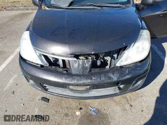 ✅ 2011 Nissan Versa S • VIN: 3N1BC1CP3BL507790 • Lot: 43601350. Wystawiony na IAAI z przebiegiem 147 480 mil. Bezpłatny archiwum sprzedaży aukcyjnych z USA i szczegółowy raport historii pojazdu na DreamBid. Zdjęcie 6.