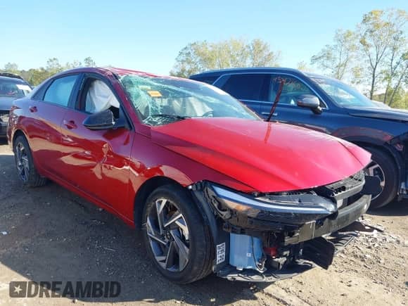 2025 Hyundai Elantra SEL Sport с VIN KMHLM4DG7SU880119, выставлен на аукционе IAAI как лот 43288751 с пробегом 5 532 миль миль и . История ставок и продаж доступна на DreamBid. Изображение 1.