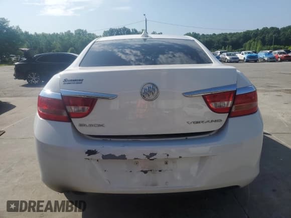 ✅ 2015 Buick Verano Group • VIN: 1G4PS5SK9F4167409 • Lot: 61672845. Wystawiony na Copart z przebiegiem 120 036 mil. Bezpłatny archiwum sprzedaży aukcyjnych z USA i szczegółowy raport historii pojazdu na DreamBid. Zdjęcie 6.