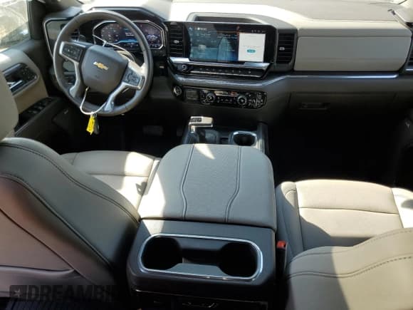 ✅ 2024 Chevrolet Silverado 1500 LTZ • VIN: 1GCUDGED6RZ242536 • Лот: 85079535. Опубликован ранее на Copart с пробегом 7 200 миль. Бесплатный доступ к архиву аукционных продаж из США и подробный отчёт об истории автомобиля на DreamBid. Изображение 8.