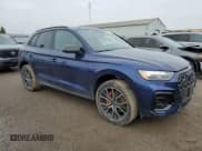 ✅ 2025 Audi Q5 S line Premium Plus • VIN: WA1EAAFY5S2048410 • Lot: 69295105. Wystawiony na Copart z przebiegiem 5 108 mil. Bezpłatny archiwum sprzedaży aukcyjnych z USA i szczegółowy raport historii pojazdu na DreamBid. Zdjęcie 4.