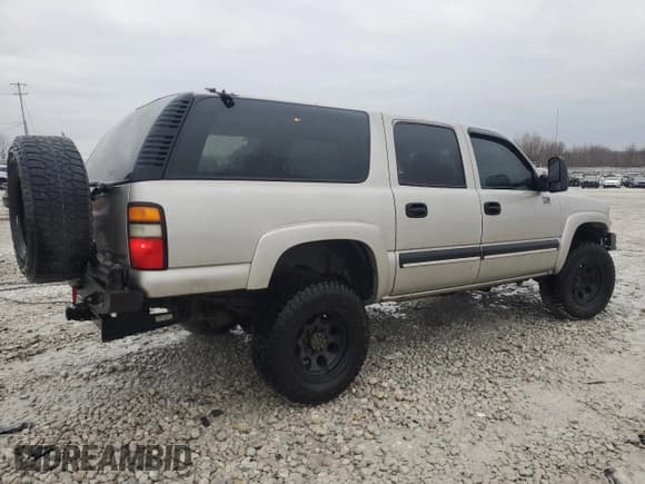 ✅ 2004 Chevrolet Suburban LS • VIN: 3GNGK26U94G178013 • Лот: 84435434. Опубликован ранее на Copart с пробегом 244 260 миль. Бесплатный доступ к архиву аукционных продаж из США и подробный отчёт об истории автомобиля на DreamBid. Изображение 3.