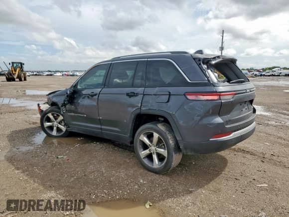 2022 Jeep Grand Cherokee Limited with VIN 1C4RJGBG9N8568389, listed as a Copart auction lot 64076375 with 37,206 mi miles and Salvage title. Bid and sale history available at DreamBid. Image 2.