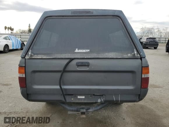 ✅ 1995 Toyota Pickup • VIN: 4TARN81A4SZ317904 • Lot: 46928765. Wystawiony na Copart z przebiegiem 372 719 mil. Bezpłatny archiwum sprzedaży aukcyjnych z USA i szczegółowy raport historii pojazdu na DreamBid. Zdjęcie 6.