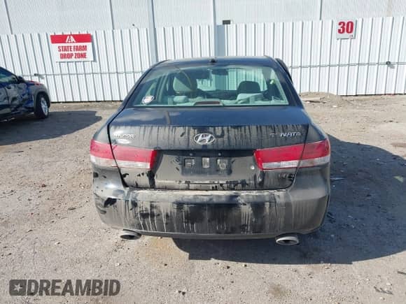 ✅ 2007 Hyundai Sonata SE • VIN: 5NPEU46F27H251614 • Lot: 43362417. Listed on IAAI with 134,154 mi. Free auction sales archive from the USA and detailed vehicle history report at DreamBid. Image 16.