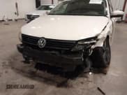 ✅ 2012 Volkswagen Jetta TDI • VIN: 3VWLL7AJ0CM327565 • Lot: 43458799. Wystawiony na IAAI z przebiegiem 142 422 mil. Bezpłatny archiwum sprzedaży aukcyjnych z USA i szczegółowy raport historii pojazdu na DreamBid. Zdjęcie 6.