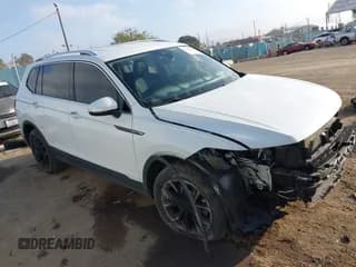 ✅ 2024 Volkswagen Tiguan SE • VIN: 3VV3B7AX6RM062915 • Lot: 43500920. Wystawiony na IAAI z przebiegiem 24 051 mil. Bezpłatny archiwum sprzedaży aukcyjnych z USA i szczegółowy raport historii pojazdu na DreamBid. Zdjęcie 1.