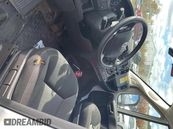 ✅ 2021 Ram ProMaster • VIN: 3C6ERVAG1ME501682 • Lot: 43786471. Wystawiony na IAAI z przebiegiem 72 797 mil. Bezpłatny archiwum sprzedaży aukcyjnych z USA i szczegółowy raport historii pojazdu na DreamBid. Zdjęcie 22.