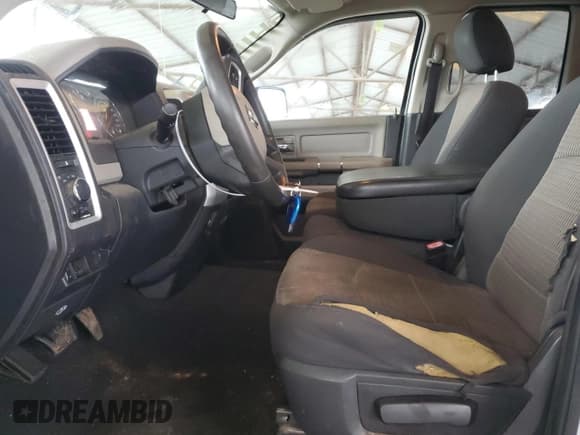 ✅ 2010 Dodge 1500 SLT • VIN: 1D7RB1GT4AS238145 • Lot: 44431015. Wystawiony na Copart z przebiegiem 215 907 mil. Bezpłatny archiwum sprzedaży aukcyjnych z USA i szczegółowy raport historii pojazdu na DreamBid. Zdjęcie 7.