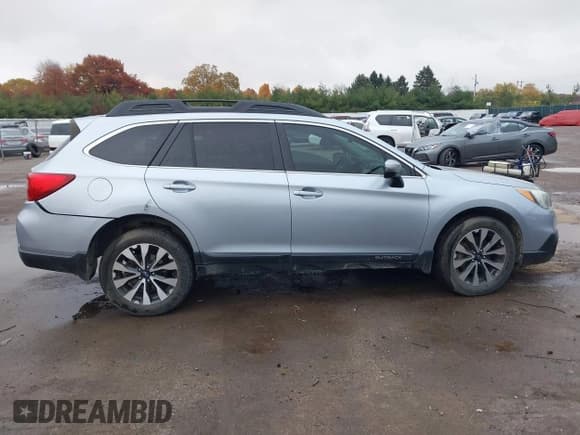 ✅ 2015 Subaru Outback Limited • VIN: 4S4BSBJC5F3247251 • Lot: 43642737. Listed on IAAI with 140,788 mi. Free auction sales archive from the USA and detailed vehicle history report at DreamBid. Image 13.