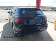 ✅ 2020 Audi Q3 S line Premium • VIN: WA1DECF38L1023458 • Lot: 40841994. Wystawiony na IAAI z przebiegiem 21 710 mil. Bezpłatny archiwum sprzedaży aukcyjnych z USA i szczegółowy raport historii pojazdu na DreamBid. Zdjęcie 3.