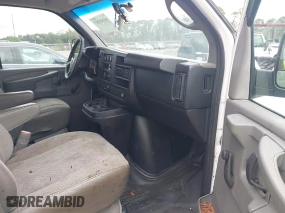✅ 2013 Chevrolet Express Cargo • VIN: 1GCWGFCA2D1158787 • Lot: 43349287. Listed on IAAI with 189,483 mi. Free auction sales archive from the USA and detailed vehicle history report at DreamBid. Image 5.