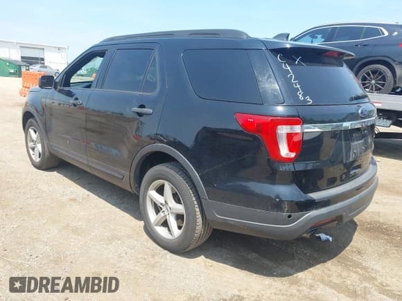 ✅ 2018 Ford Explorer • VIN: 1FM5K8BH7JGC42483 • Lot: 42803596. Listed on IAAI with 136,859 mi. Free auction sales archive from the USA and detailed vehicle history report at DreamBid. Image 3.