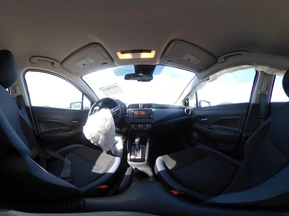 ✅ 2025 Nissan Versa SV • VIN: 3N1CN8EV5SL817748 • Лот: 43236623. Опубликован ранее на IAAI с пробегом 11 932 миль. Бесплатный доступ к архиву аукционных продаж из США и подробный отчёт об истории автомобиля на DreamBid. Изображение 18.