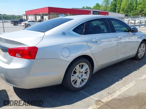 ✅ 2017 Chevrolet Impala LS • VIN: 2G11Z5S33H9188036 • Lot: 42194105. Listed on IAAI with 109,633 mi. Free auction sales archive from the USA and detailed vehicle history report at DreamBid. Image 4.