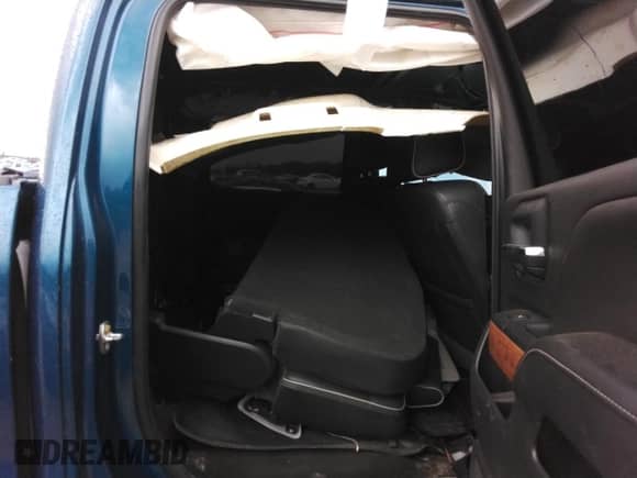 2017 Chevrolet Silverado 2500HD High Country с VIN 1GC1KXEY0HF223315, выставлен на аукционе Copart как лот 54418775 с пробегом 177 707 миль миль и Списание • Salvage title. История ставок и продаж доступна на DreamBid. Изображение 10.