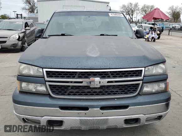 2007 Chevrolet Silverado 1500 LT1 z VIN 2GCEC13ZX71121095, wystawiony jako Copart lot #47680365 z przebiegiem 313 727 mil mil oraz Szkoda całkowita • Salvage title. Historia ofert i sprzedaży dostępna na DreamBid. Obrazek 5.