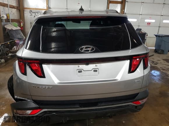 ✅ 2024 Hyundai Tucson SEL • VIN: 5NMJBCDEXRH402997 • Lot: 79607094. Wystawiony na Copart z przebiegiem 18 332 mil. Bezpłatny archiwum sprzedaży aukcyjnych z USA i szczegółowy raport historii pojazdu na DreamBid. Zdjęcie 6.