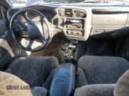 ✅ 2002 Chevrolet S-10 LS • VIN: 1GCDT13W52K168903 • Лот: 87083484. Опубликован ранее на Copart с пробегом 251 795 миль. Бесплатный доступ к архиву аукционных продаж из США и подробный отчёт об истории автомобиля на DreamBid. Изображение 8.