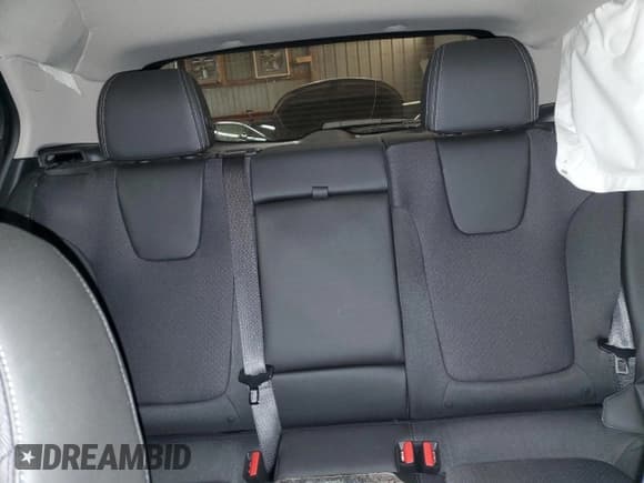 ✅ 2026 Buick Encore GX Preferred • VIN: KL4AMCSL5TB022029 • Лот: 92588465. Опубликован ранее на Copart с пробегом Не указан. Бесплатный доступ к архиву аукционных продаж из США и подробный отчёт об истории автомобиля на DreamBid. Изображение 10.