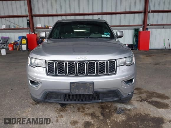 ✅ 2018 Jeep Grand Cherokee Laredo E • VIN: 1C4RJFAG7JC130313 • Lot: 41969759. Wystawiony na IAAI z przebiegiem 177 017 mil. Bezpłatny archiwum sprzedaży aukcyjnych z USA i szczegółowy raport historii pojazdu na DreamBid. Zdjęcie 12.
