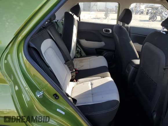 2023 Hyundai Venue Limited with VIN KMHRC8A3XPU212733, listed as a Copart auction lot 85541835 with 32,161 mi miles and Salvage title. Bid and sale history available at DreamBid. Image 10.