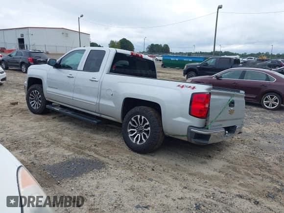 ✅ 2015 Chevrolet Silverado 1500 LT • VIN: 1GCVKREH2FZ198992 • Лот: 43330862. Опубликован ранее на IAAI с пробегом 161 085 миль. Бесплатный доступ к архиву аукционных продаж из США и подробный отчёт об истории автомобиля на DreamBid. Изображение 3.