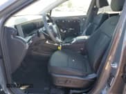 ✅ 2025 Hyundai Tucson SEL • VIN: 5NMJBCDE4SH500168 • Lot: 70480445. Wystawiony na Copart z przebiegiem 9 131 mil. Bezpłatny archiwum sprzedaży aukcyjnych z USA i szczegółowy raport historii pojazdu na DreamBid. Zdjęcie 7.