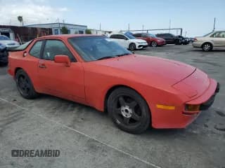 ✅ 1985 Porsche 944 • VIN: WP0AA0942FN454415 • Лот: 51178705. Опубликован ранее на Copart с пробегом 106 725 миль. Бесплатный доступ к архиву аукционных продаж из США и подробный отчёт об истории автомобиля на DreamBid. Изображение 4.
