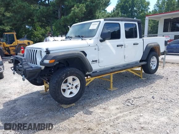 ✅ 2020 Jeep Gladiator Sport S • VIN: 1C6HJTAGXLL174441 • Lot: 42885044. Wystawiony na IAAI z przebiegiem 52 677 mil. Bezpłatny archiwum sprzedaży aukcyjnych z USA i szczegółowy raport historii pojazdu na DreamBid. Zdjęcie 2.