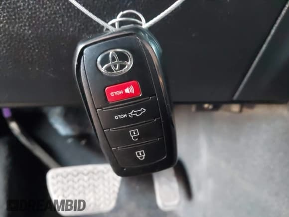 ✅ 2025 Toyota Tundra SR • VIN: 5TFKB5AA1SX048933 • Lot: 43684190. Listed on IAAI with 9,895 mi. Free auction sales archive from the USA and detailed vehicle history report at DreamBid. Image 11.