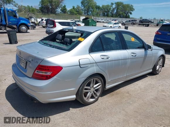 ✅ 2012 Mercedes-Benz C 300 Sport • VIN: WDDGF8BB8CR213651 • Lot: 42669264. Listed on IAAI with 110,091 mi. Free auction sales archive from the USA and detailed vehicle history report at DreamBid. Image 4.