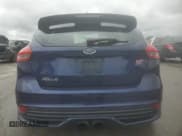 ✅ 2016 Ford Focus ST • VIN: 1FADP3L9XGL335306 • Lot: 90299595. Wystawiony na Copart z przebiegiem 82 500 mil. Bezpłatny archiwum sprzedaży aukcyjnych z USA i szczegółowy raport historii pojazdu na DreamBid. Zdjęcie 6.